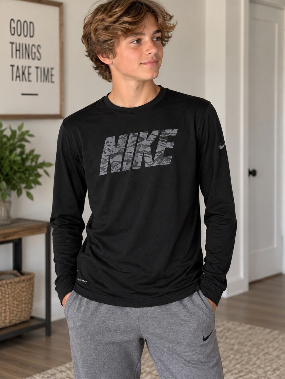 Nike Dri-Fit Black Graphic Long Sleeve Crew Neck Boy's XL Athleisure Activewear